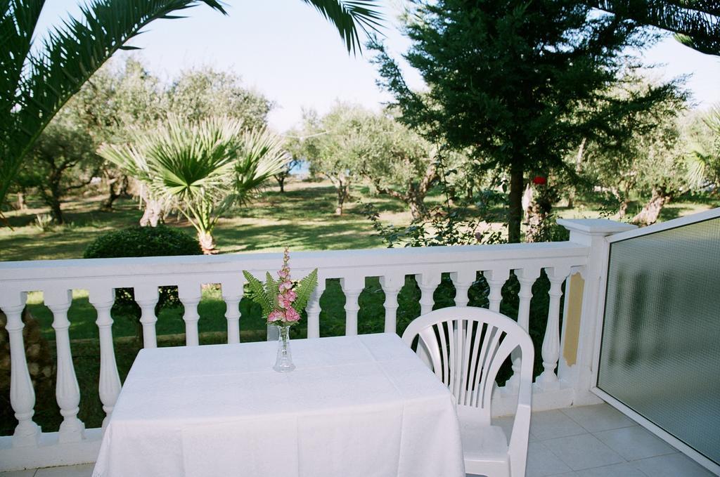 Pelagos Studios Amoudi Quarto foto